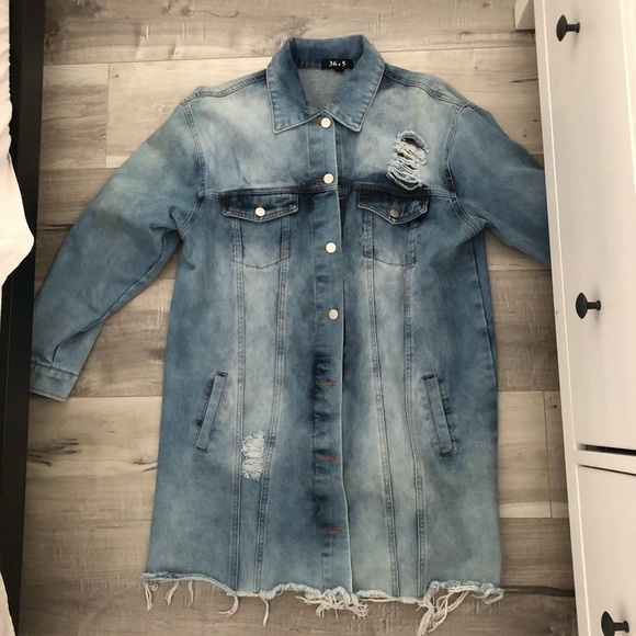 Women’s Distressed denim jacket - Picture 1 of 2